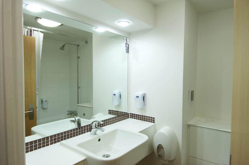 Premier Inn Bristol South Esterno foto