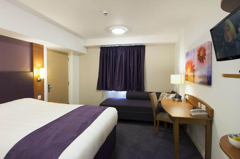 Premier Inn Bristol South Esterno foto